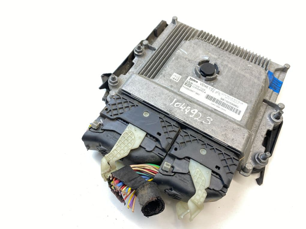 V29084643A Engine Control Unit / module (ECU) PEUGEOT 3008 II (P84) (2016-2024)