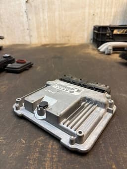 VW 03L907309AE 0281017946 Engine Control Unit / module (ECU) VW TIGUAN I (5N) (2007-2018) — thumbnail 3