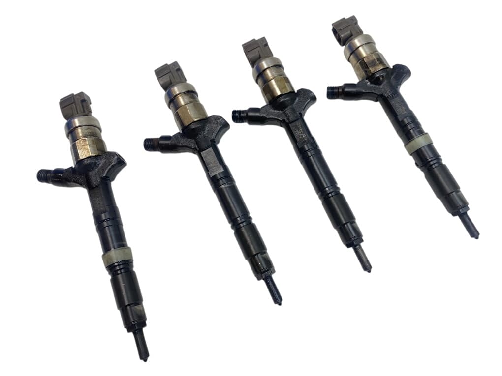 2367039025 Fuel injector set TOYOTA LAND CRUISER 120 (2002-2009)