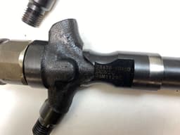 TOYOTA 2950500460 295050-0460 Fuel injector set TOYOTA HILUX VII (AN10, AN20, AN30) (2005-2015) — thumbnail 4