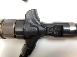 TOYOTA 2950500460 295050-0460 Fuel injector set TOYOTA HILUX VII (AN10, AN20, AN30) (2005-2015) — thumbnail 3