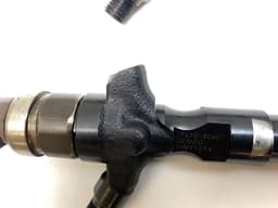 TOYOTA 2950500460 295050-0460 Fuel injector set TOYOTA HILUX VII (AN10, AN20, AN30) (2005-2015) — thumbnail 5