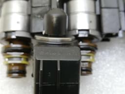 MERCEDES-BENZ Mercedes S W221 Solenoid Valve A2202771098 Automatic Transmission Valve 722,950 Set — thumbnail 3