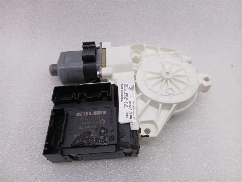 PORSCHE Porsche 911 997 door window motor 99762418206 window regulator motor passenger