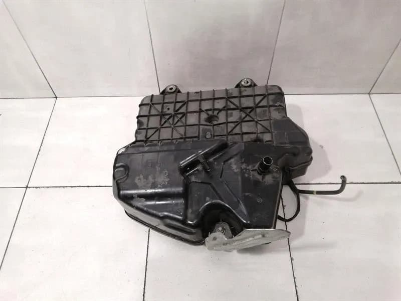 Mercedes C Class W205 AD BLUE Fuel Tank A2054703901 Fuel Tank AD BLUE