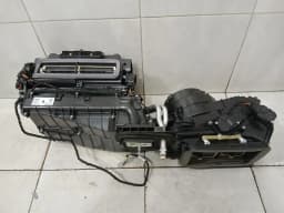 FERRARI Ferrari Roma F169 Heater Blower Engine 781682 RHD RIGHT HAND DRIVE — thumbnail 4