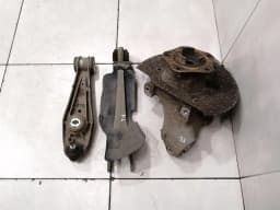 PORSCHE Porsche 911 997 Turbo Left Front Hub 997341665 Wheel Bearing Housing Front Left — thumbnail 2