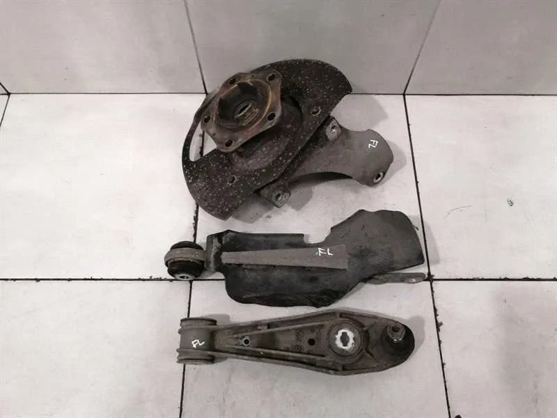Porsche 911 997 Turbo Left Front Hub 997341665 Wheel Bearing Housing Front Left