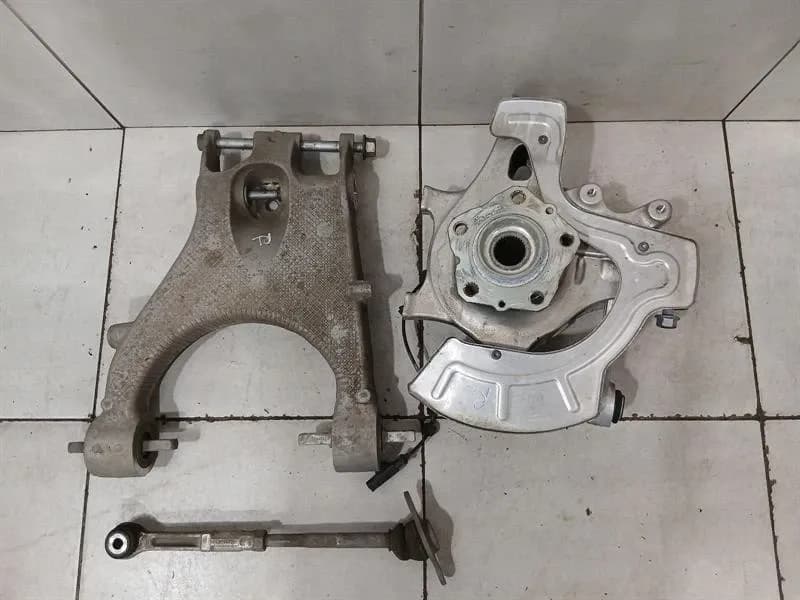 FERRARI Ferrari Roma F169 Left Rear Hub 867720 Wheel Bearing Housing Rear Left SET SET