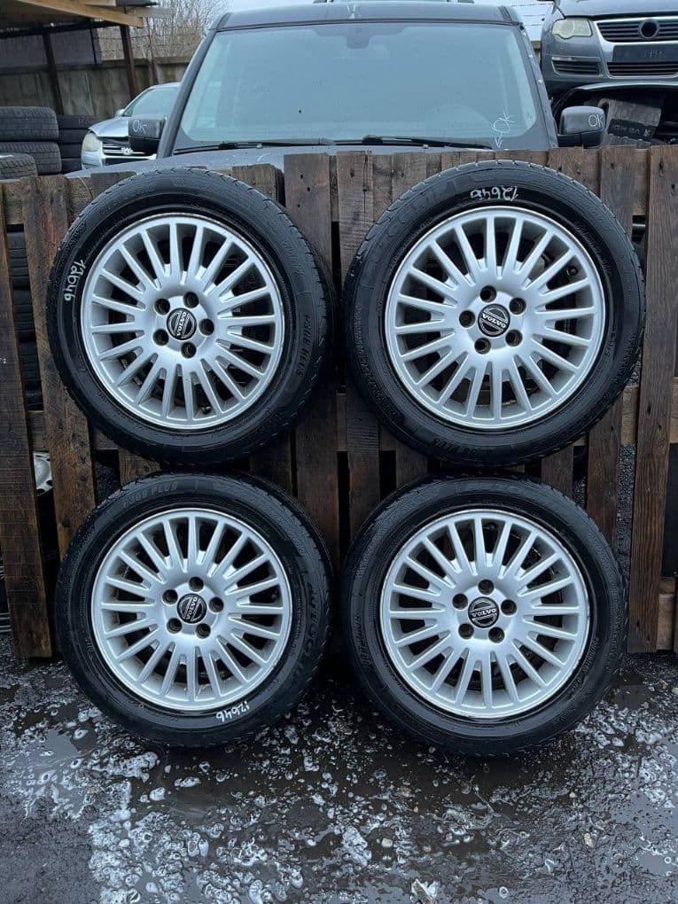 VOLVO 6.5JX16 ET52.5 D63.4 5X108 Rim set With Tyres 4 pcs VOLVO S40 / V50 / C30 / C70 (MS, MW) (2004-2012)