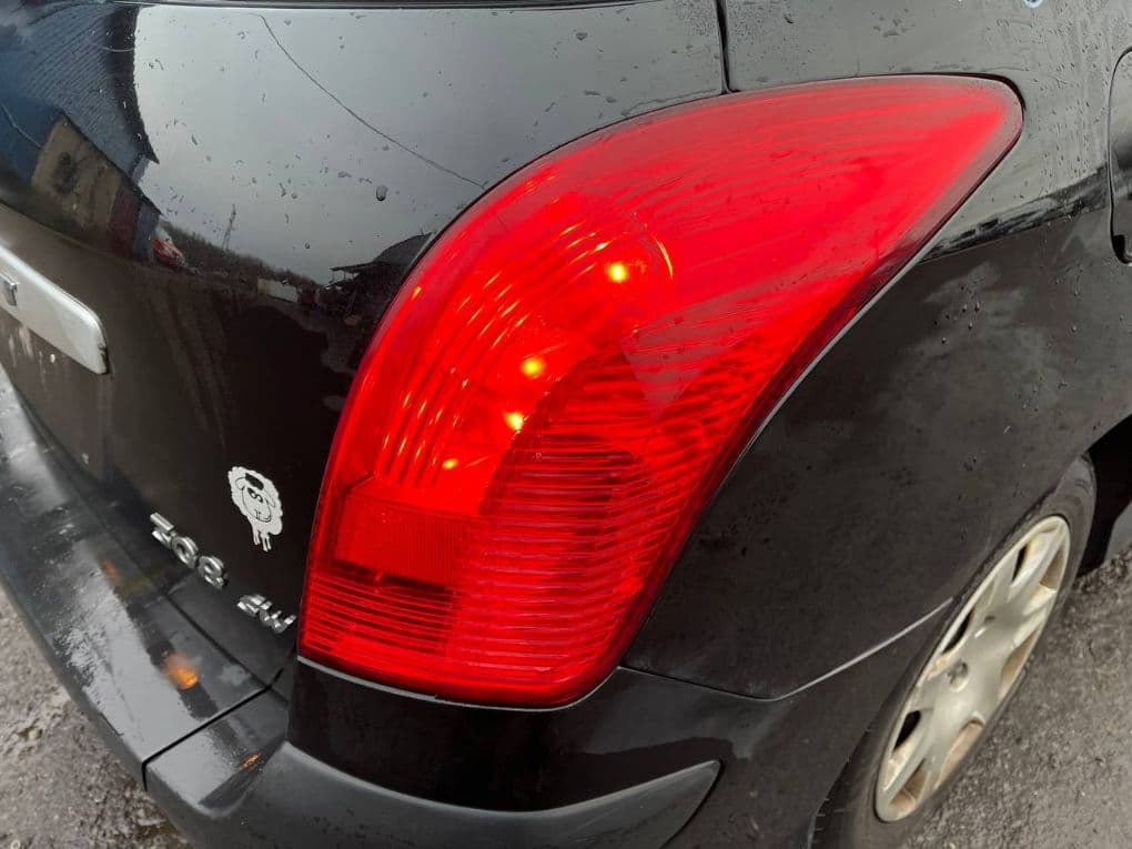 PEUGEOT Tail light, right PEUGEOT 308 I (4A, 4C) (2007-2013)