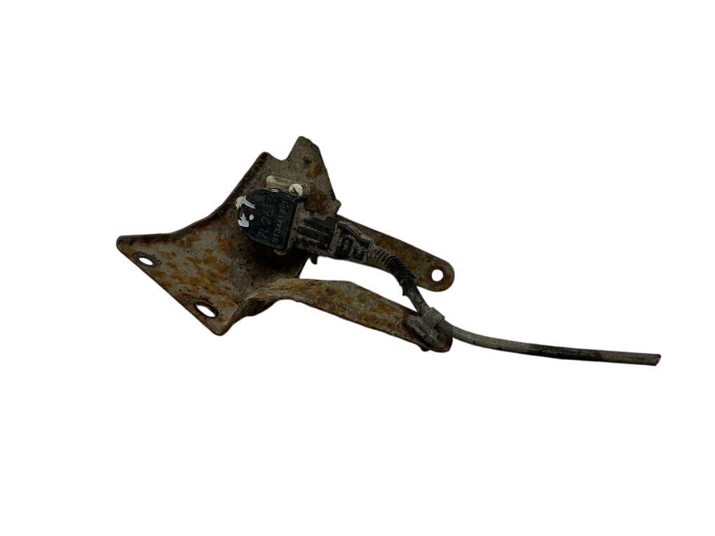 LEXUS 8940830130 Suspension level sensor rear left LEXUS IS II (XE20) (2005-2013)