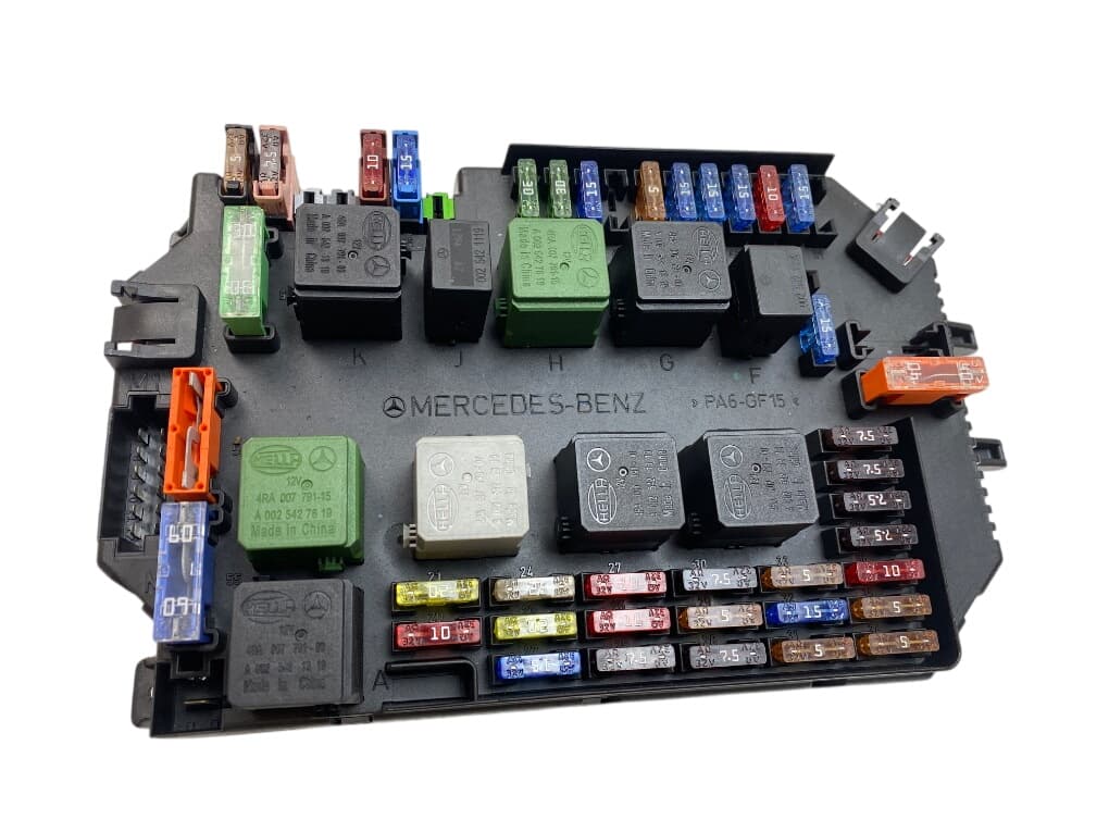 MERCEDES-BENZ 10024618 Fuse box MERCEDES-BENZ S-CLASS (W221) (2005-2013)
