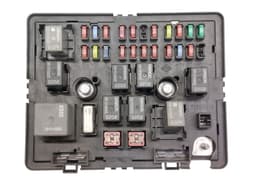 CHEVROLET 15930141 Fuse box CHEVROLET EXPRESS (2003-) — thumbnail 1