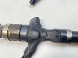 TOYOTA 2950500460 295050-0460 Fuel injector set TOYOTA HILUX VII (AN10, AN20, AN30) (2005-2015) — thumbnail 4