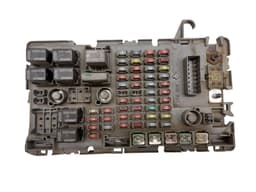 CHEVROLET 15930149 Fuse box CHEVROLET EXPRESS (2003-) — thumbnail 1