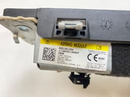 VOLVO 31351334 Knee Airbag Front Left VOLVO XC60 II (246) (2017-) — thumbnail 3