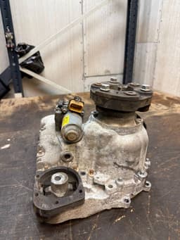 BMW 27107599693 Transfer Box BMW 3 (E90, E91, E92, E93) (2005-2011) — thumbnail 2