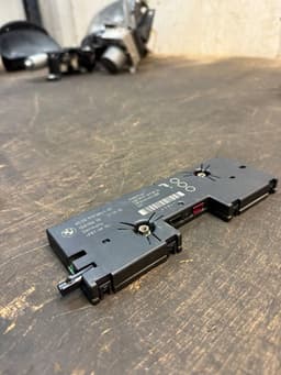 BMW 65209193841 9193841 Aerial amplifier / control unit BMW 3 (E90, E91, E92, E93) (2005-2011) — thumbnail 2