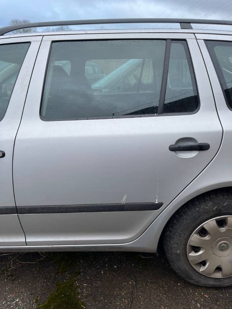 SKODA 1Z9833055 Door Rear Left SKODA OCTAVIA II (1Z) (2004-2013)