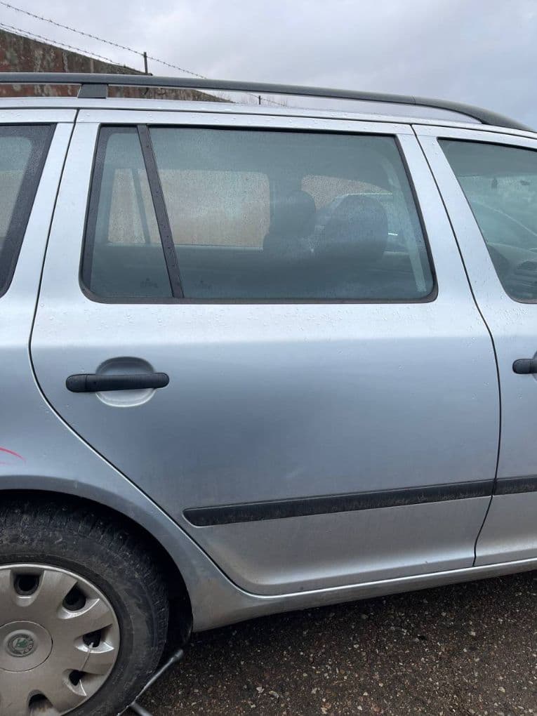 SKODA 1Z9833056 Door Rear Right SKODA OCTAVIA II (1Z) (2004-2013)