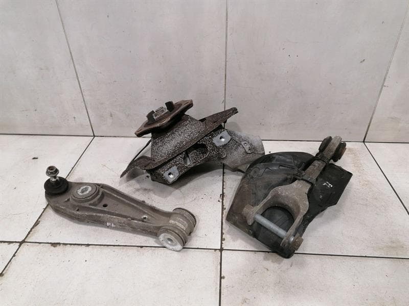 Porsche Cayman 718 Left Front Hub 99134115705 Wheel Bearing Housing Front Left