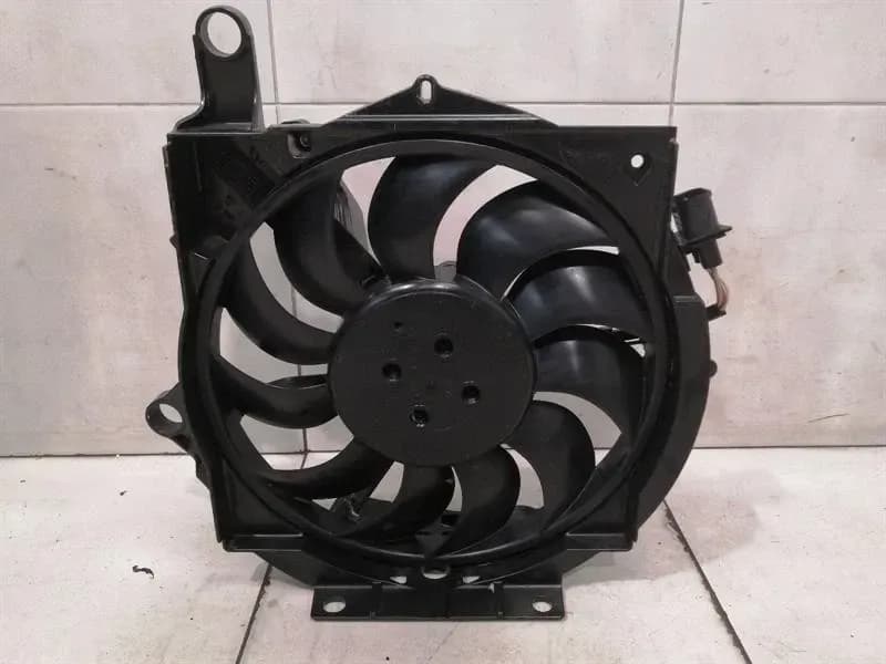 PORSCHE Porsche Taycan 9J Left Radiator Fan 9J1959456D Fan Electric Fan Faulty!!!-