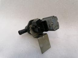 FERRARI Ferrari F355 F129 Spider Heater Valve 63306400 Heater Valve — thumbnail 8