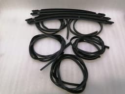 MERCEDES-BENZ Mercedes G-Wagen W463 Sealing Rail Set A4637250465 Door Seals Set — thumbnail 2