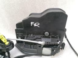 BMW BMW M4 F82 right RHD door lock 7202150 door lock right RHD — thumbnail 2