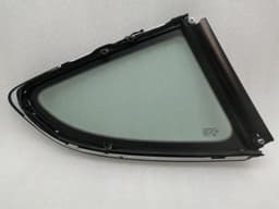 PORSCHE Porsche Cayman 718 Left Rear Quarter Glass 98154311112 Door Window 1⁄4 Rear Left — thumbnail 5