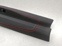 PORSCHE PORSCHE CAYMAN 718 GT4 LEATHER DOOR SILL 991555020031EQ RIGHT HAND DRIVE RHD — thumbnail 2