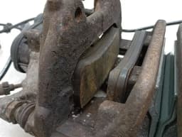 MERCEDES-BENZ Mercedes C63 AMG W205 Rear Brake Caliper A2314230181 Rear Brake System M177 — thumbnail 10