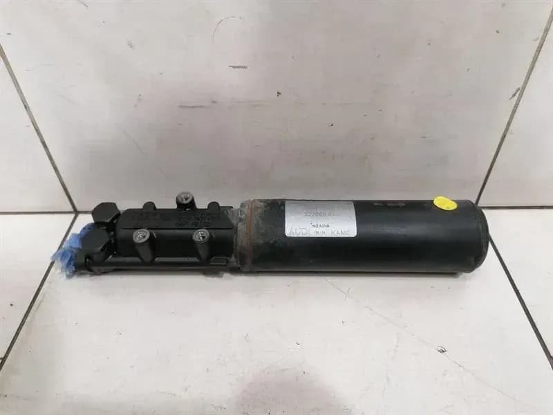AUDI Audi RS7 A7 4G8 Chassis Valve 4G0616813 DRC Suspension Valve