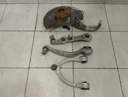 MERCEDES-BENZ Mercedes C63 AMG W205 Left Front Hub A2053325100 Wheel Bearing Housing Front Left — thumbnail 1