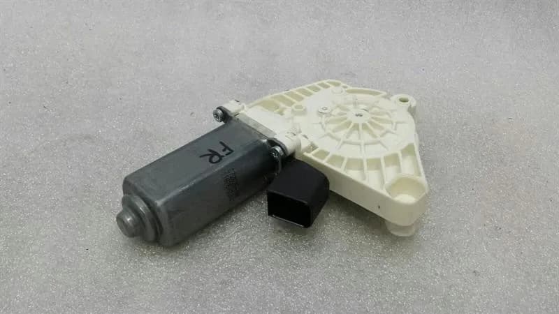Mercedes C63 AMG W205 door window motor A0009066206 window regulator motor right