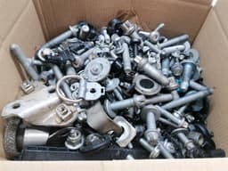 MERCEDES-BENZ Mercedes E63 AMG W213 SCREENS BOLTS FROM ONE CAR SET SCREWS — thumbnail 1