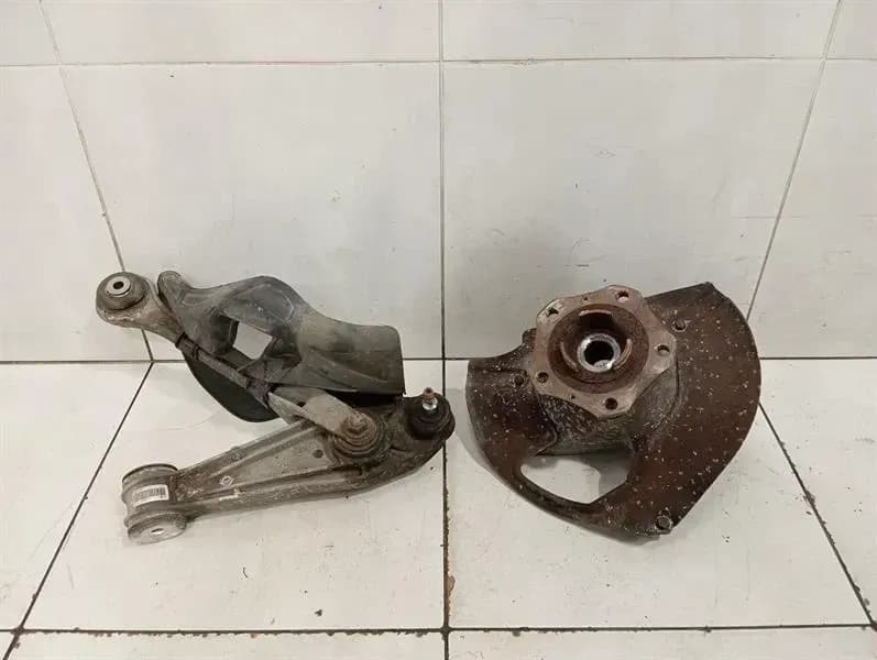 Porsche 911 991 Right Front Hub 99134115805 Wheel Bearing Housing Front Right 4S AWD
