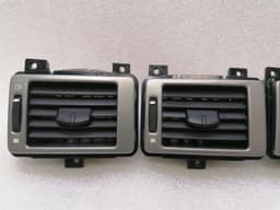 ASTON MARTIN ASTON MARTIN DBS V12 Air Vent Set 8D33-046B30-BB Vent Nozzle Vent — thumbnail 2