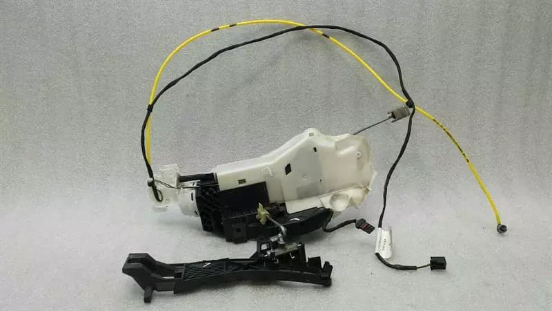 MERCEDES-BENZ Mercedes SL R230 Left Door Lock A2307200735 Door Lock Left Keyless Go