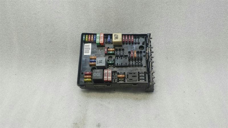 AUDI Audi S3 8P Fuse Box 1K0937124P Fuse Box