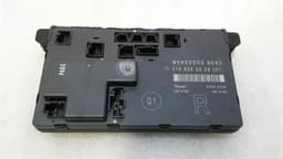 MERCEDES-BENZ Mercedes CLS W219 front right door module A2198202026 door control unit front RE — thumbnail 2