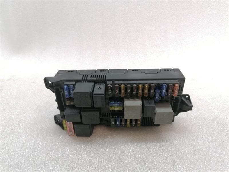 MERCEDES-BENZ Mercedes CLS W219 Fuse Box A2115457501 Fuse Box SAM