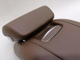 MERCEDES-BENZ MERCEDES S-CLASS W222 REAR ARMREST A2229703831 REAR ARMREST 8Q58 GROOVE BROWN — thumbnail 6