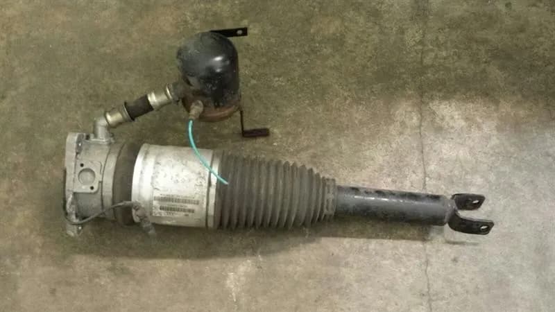AUDI Audi A8 S8 4E D3 strut rear right air spring damper 4E0616002H air shock