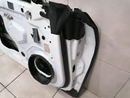 TESLA Tesla Model S 90D Left Front Door 6006662-E0-H Door Front Left — thumbnail 7