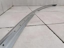 TESLA Tesla Model S 90D Right Body Moulding 1039308-00-A Right Chrome Strip — thumbnail 3
