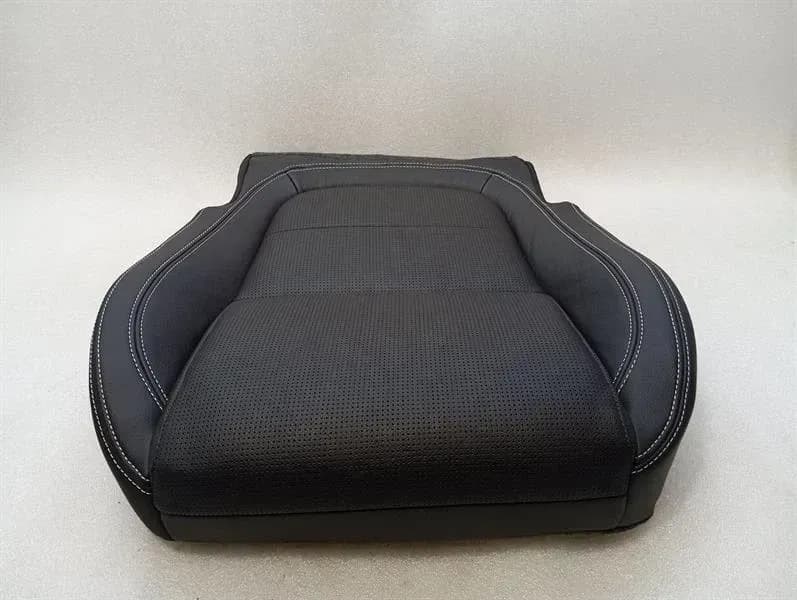 Jaguar i-PACE X590 EV400 Seat M9D3-68222-AA Seat Interior