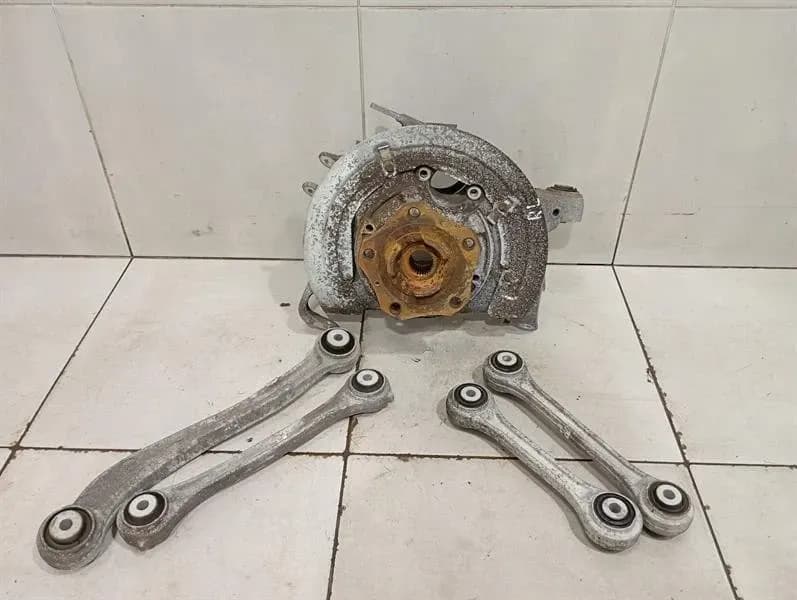 PORSCHE Porsche 911 991 Left Rear Hub 99133111104 Wheel Bearing Housing Rear Left -