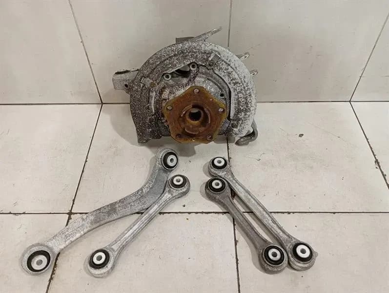 Porsche 911 991 Right Rear Hub 99133111204 Wheel Bearing Housing Rear Right -
